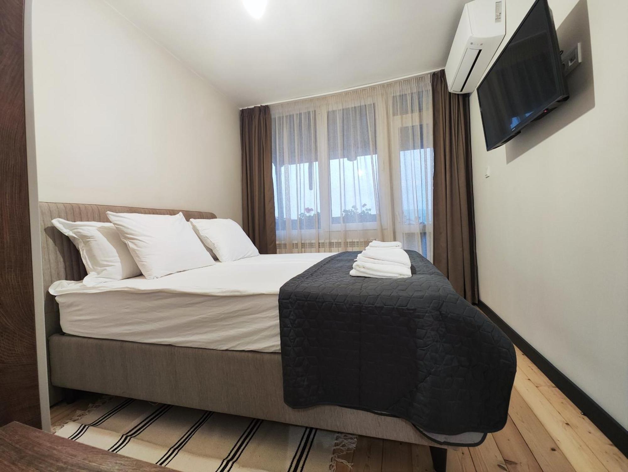 Guest House Lazara เวลีคอเทอร์โนโว ภายนอก รูปภาพ