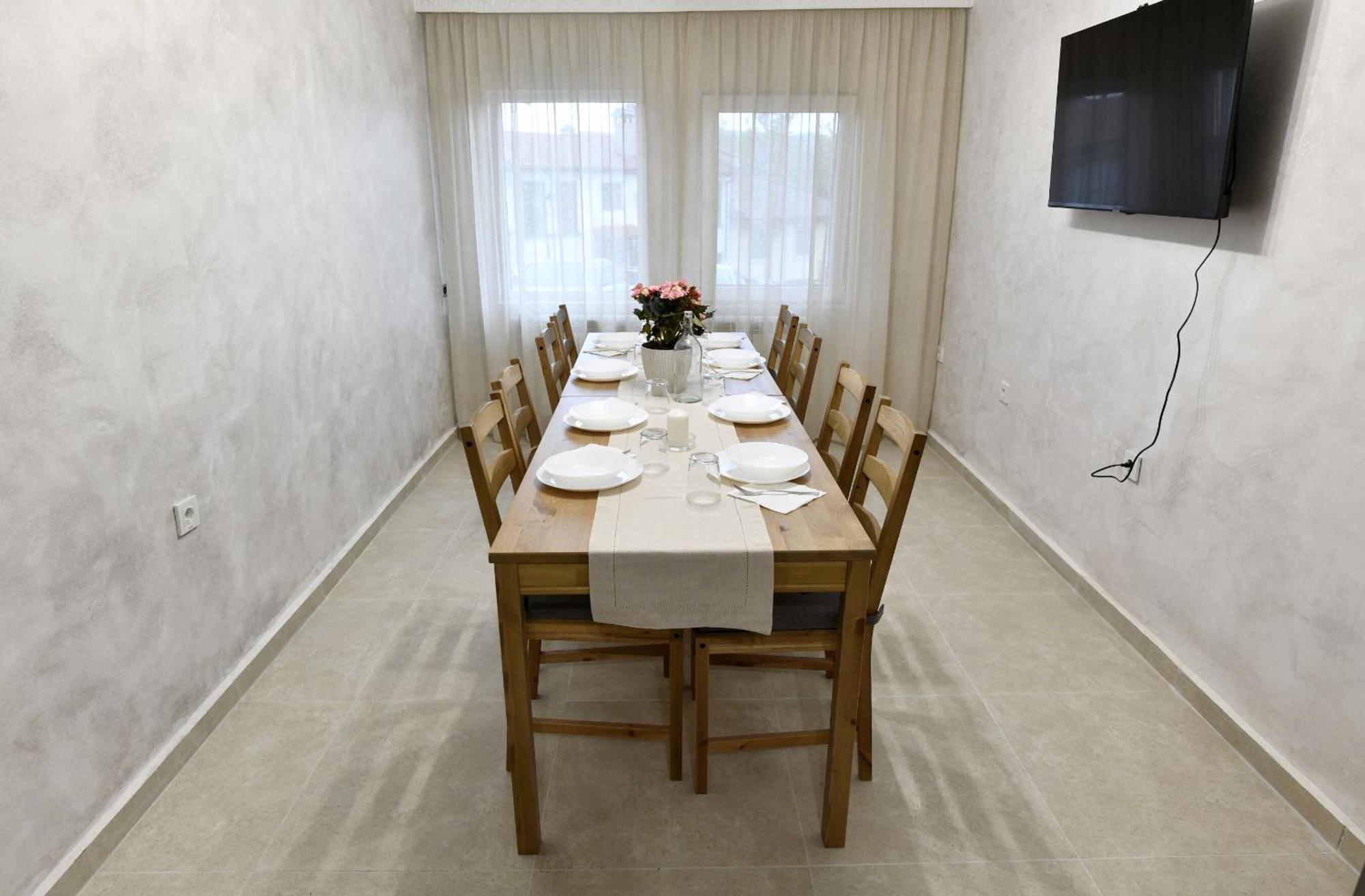 Guest House Lazara เวลีคอเทอร์โนโว ภายนอก รูปภาพ